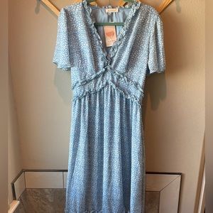 Light Blue w/ white flecks. maxi dress with butterfly sleeves. Size L. NWT